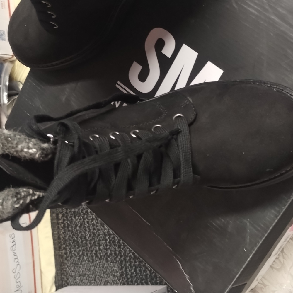 Women's Black Ankle Boots - Picture 3 of 5